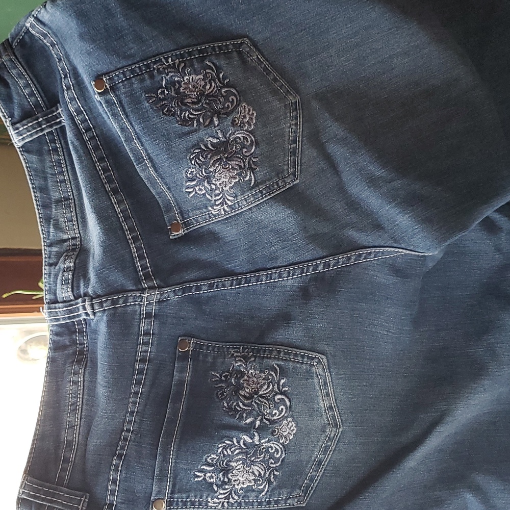 Christopher Banks cropped jeans size 6